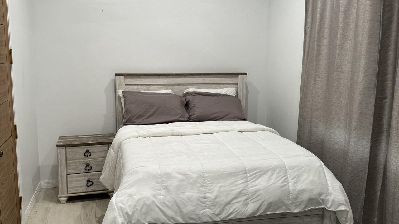Photo of Bedroom in Spanish Wells