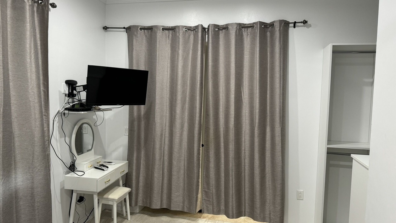 Photo of Bedroom in Spanish Wells