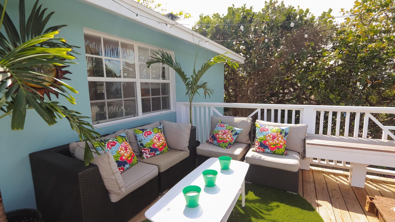 Photo of Patio Balcony in Dunmore Town