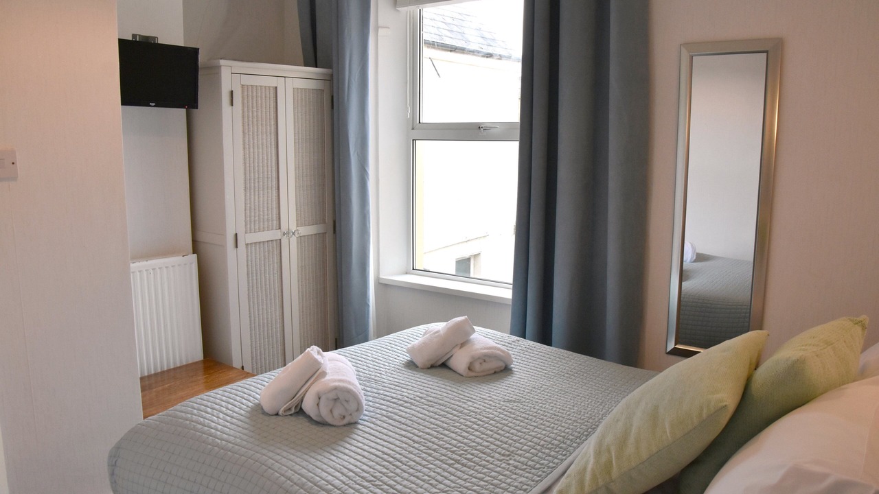 Photo of Bedroom in Newquay City Centre