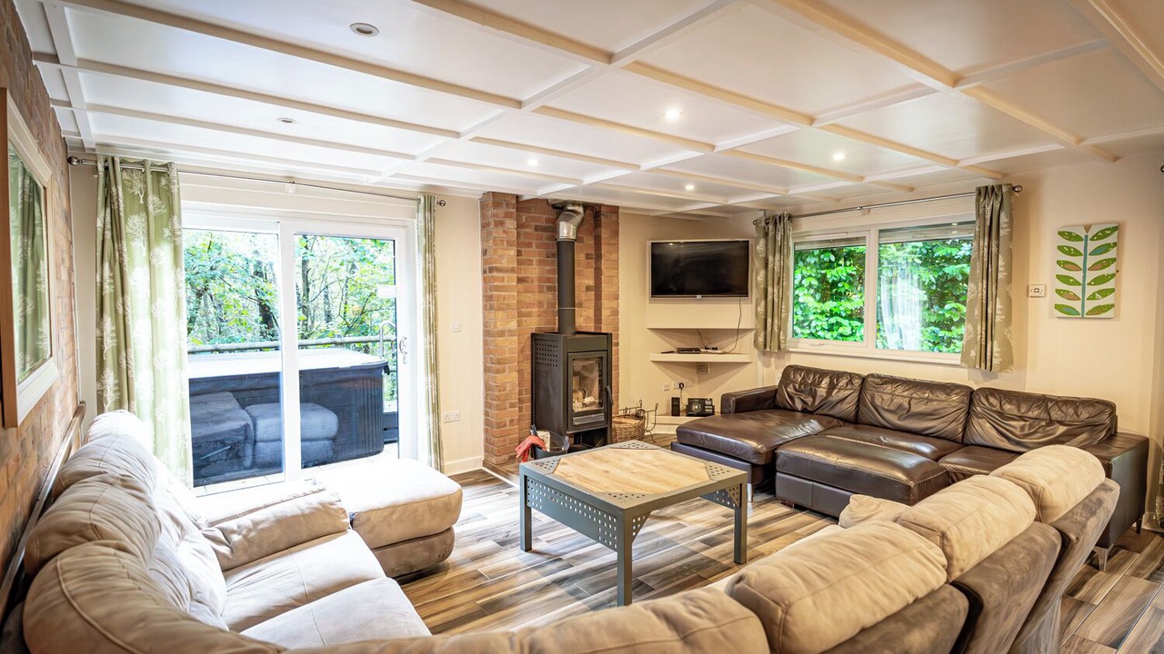 Photo of Livingroom in Farley