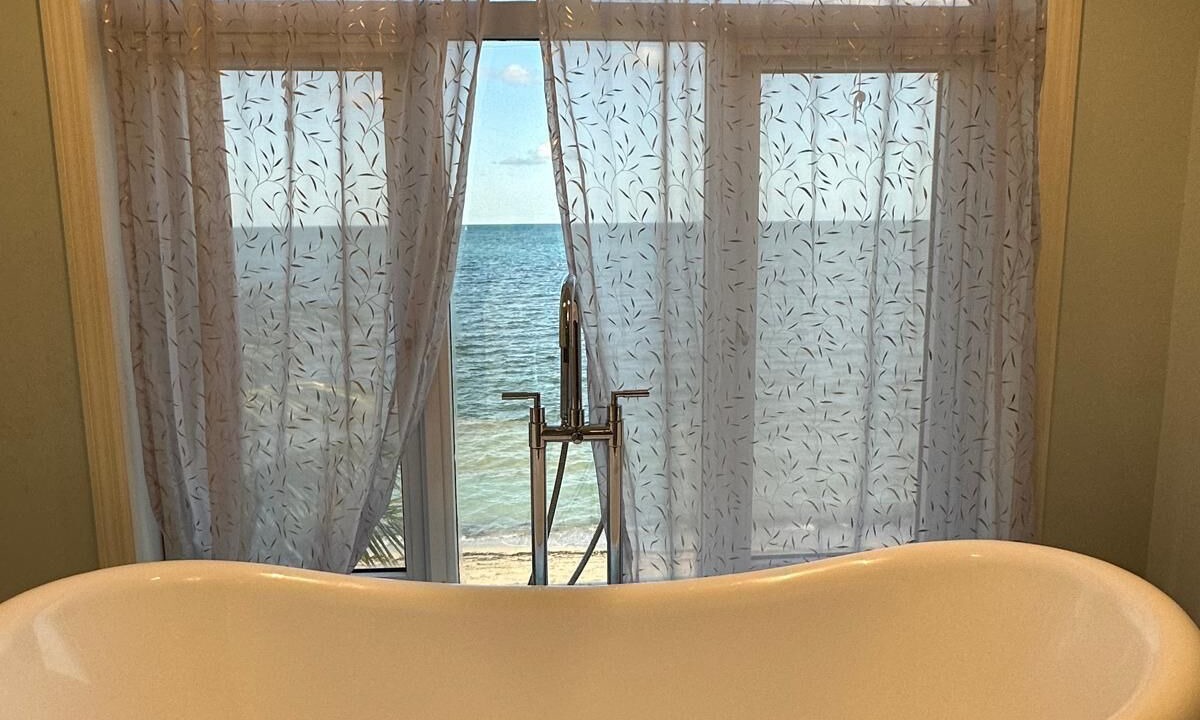 Photo of Bathroom in Coral Harbour
