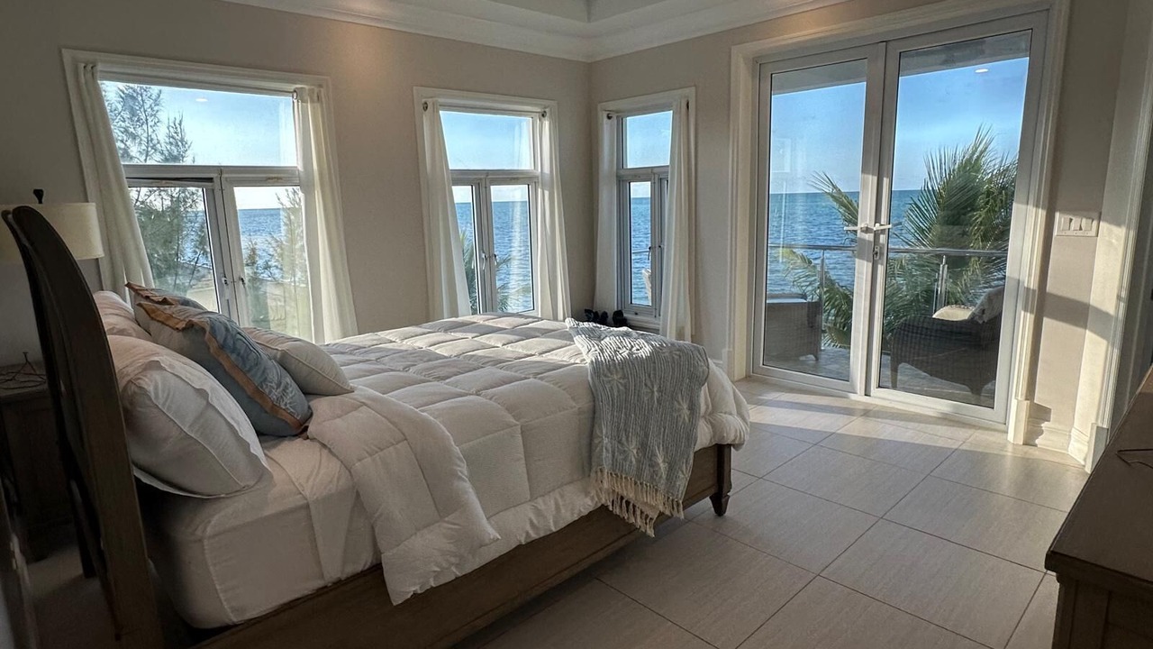 Photo of Bedroom in Coral Harbour