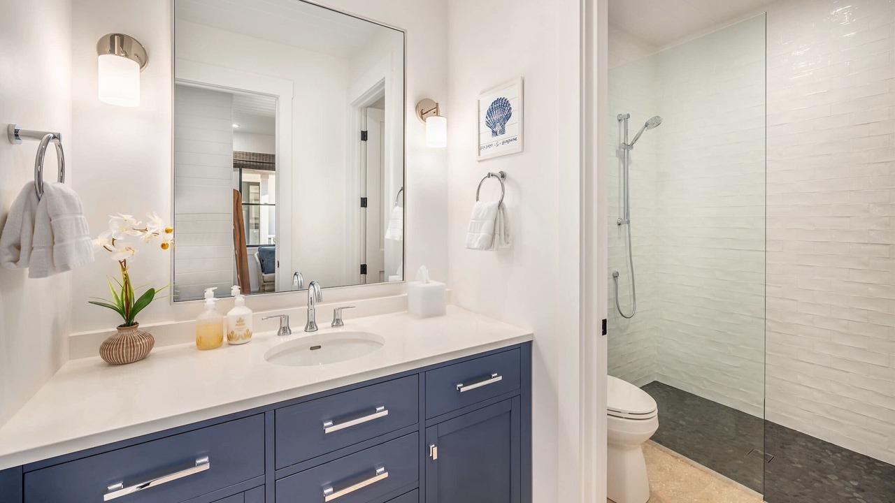 Photo of Bathroom in Poipu
