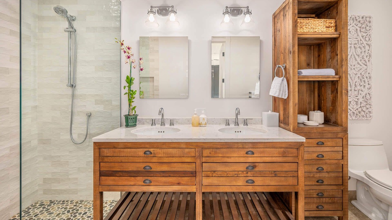 Photo of Bathroom in Poipu