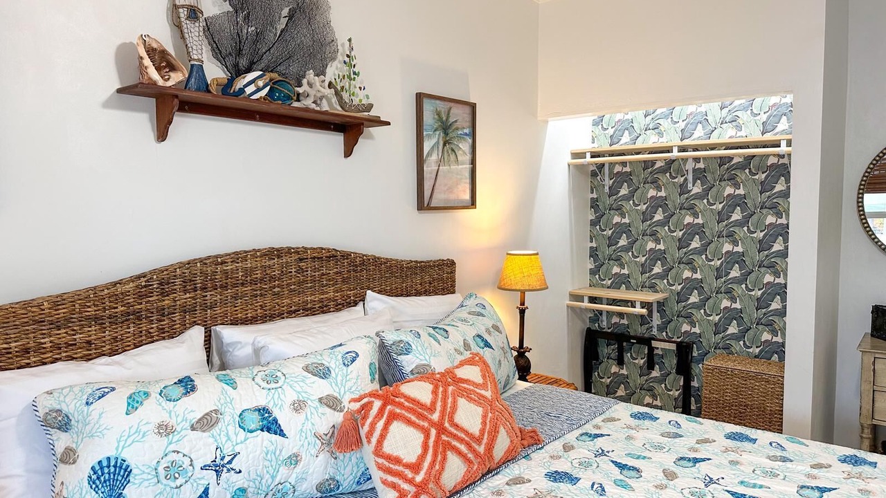 Photo of Bedroom in Spanish Wells