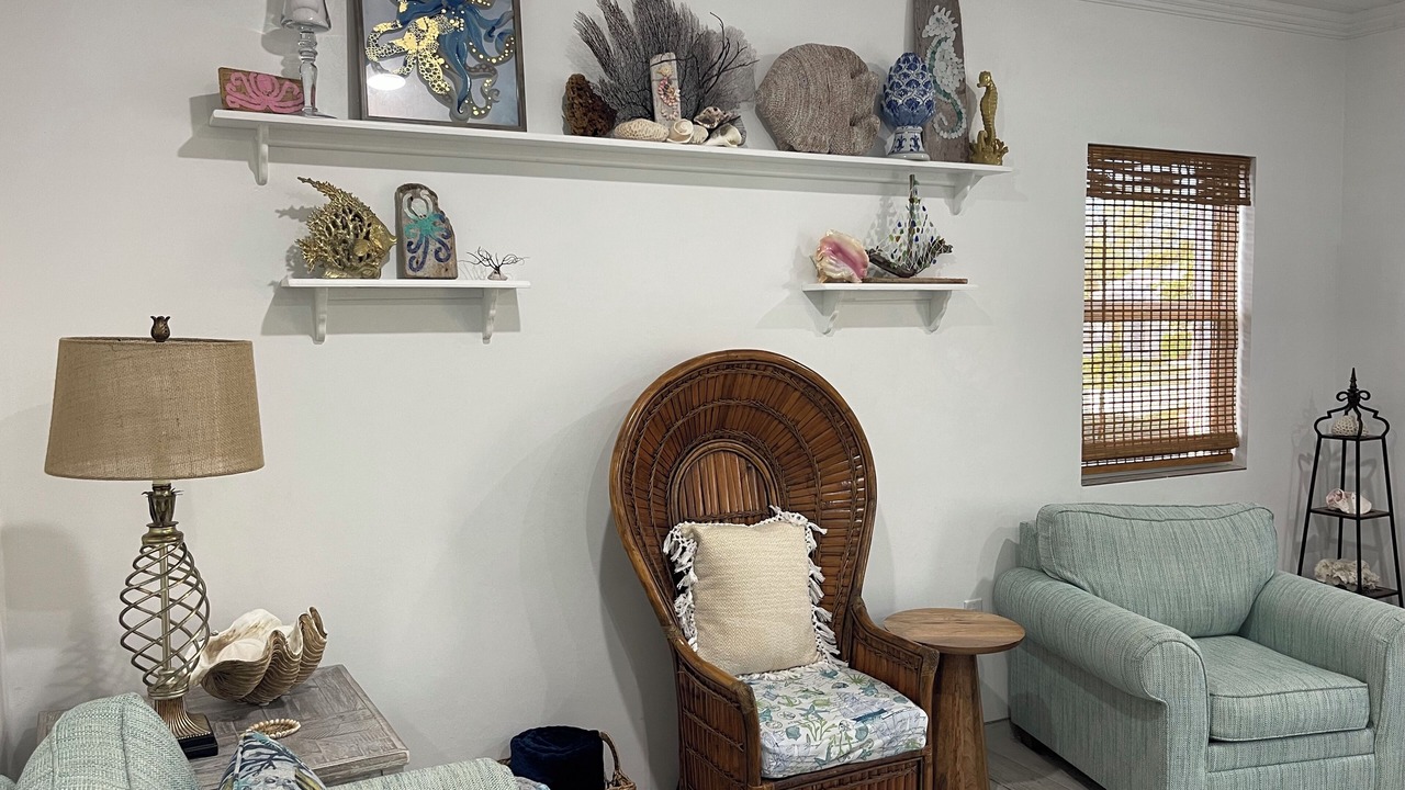 Photo of Livingroom in Spanish Wells