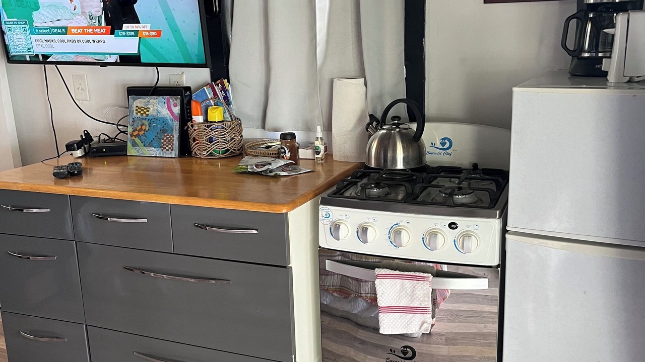 Photo of Kitchen in Coral Harbour