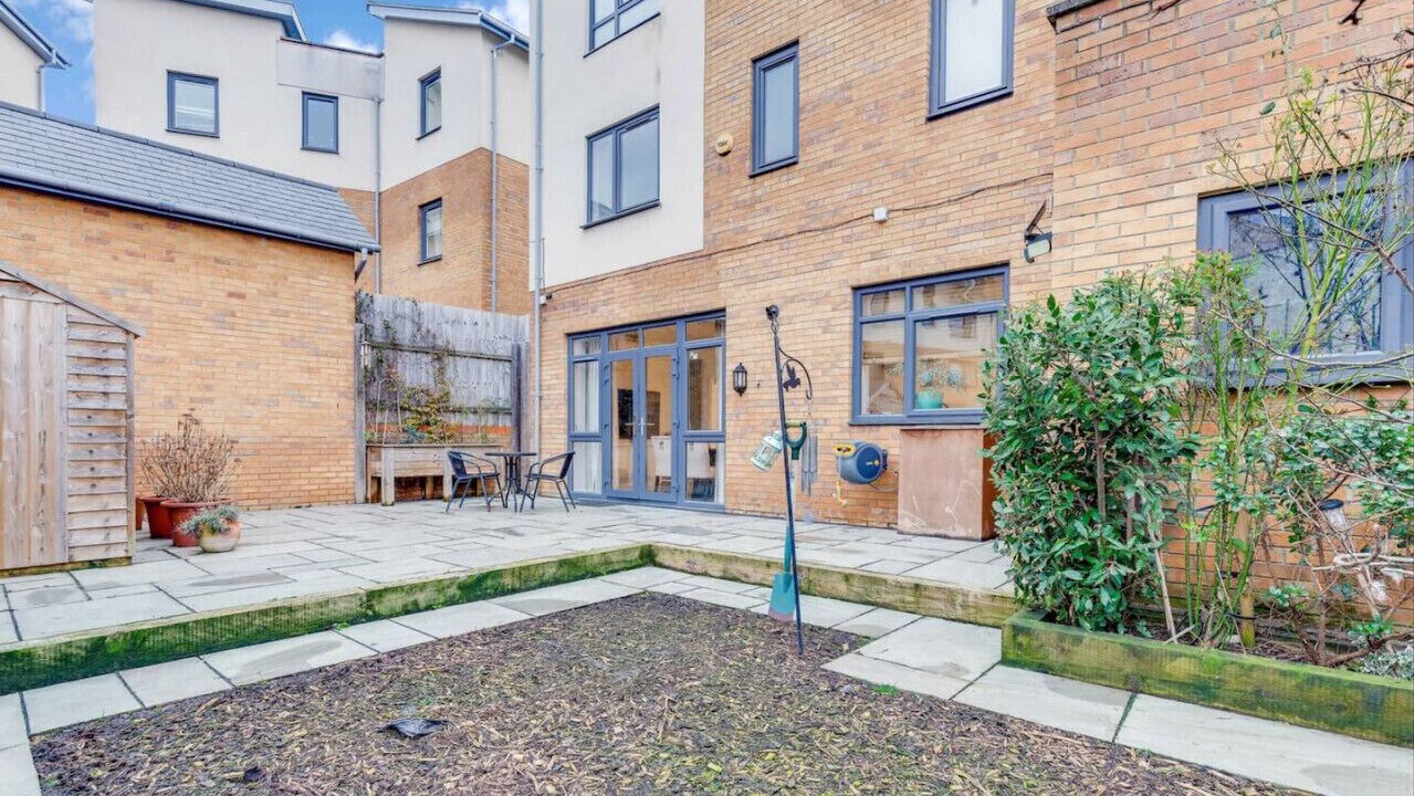Photo of Patio Balcony in Bletchley