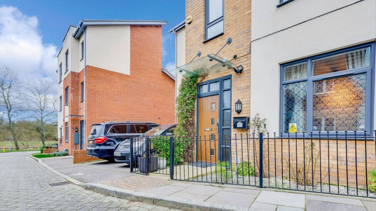 Photo of Outdoor in Bletchley