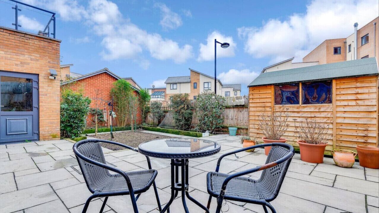 Photo of Outdoor in Bletchley