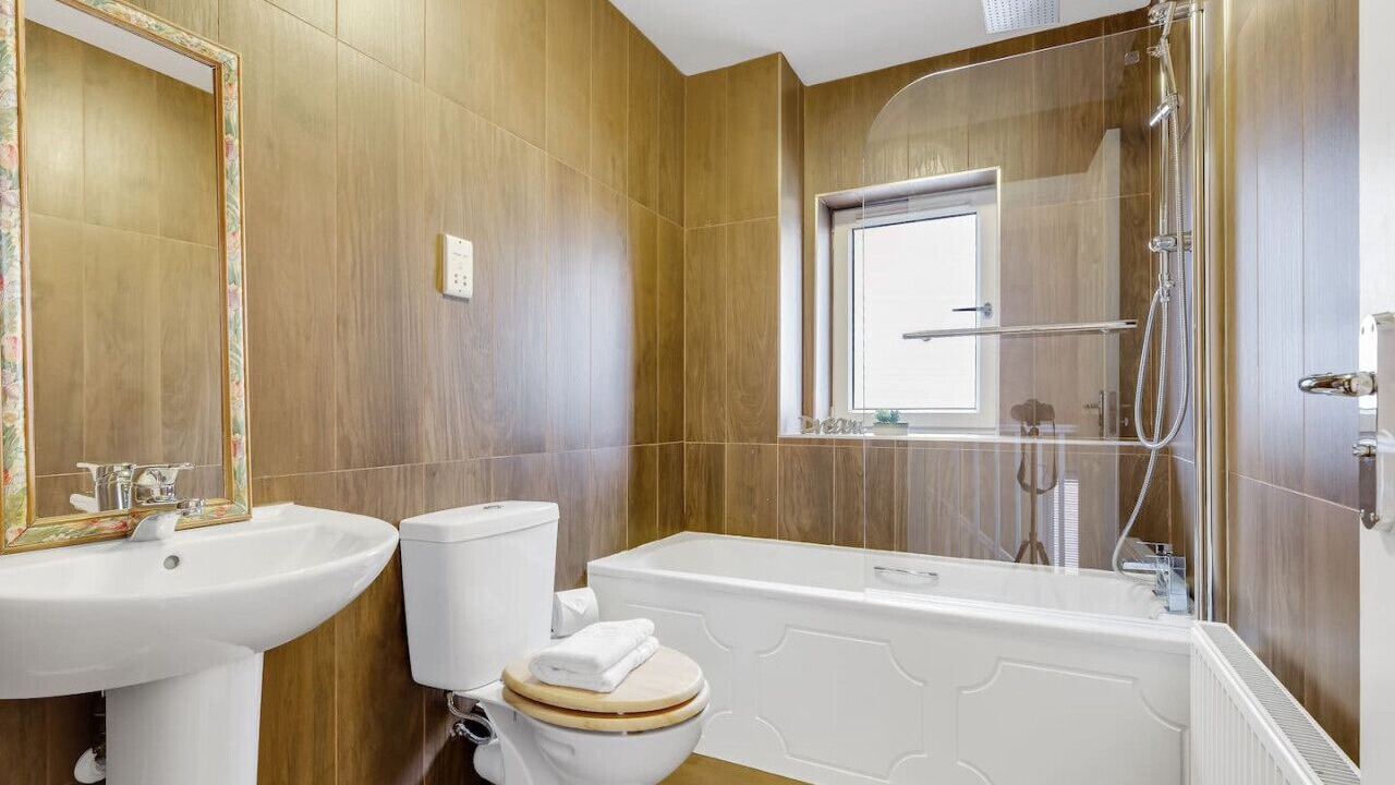 Photo of Bathroom in Bletchley