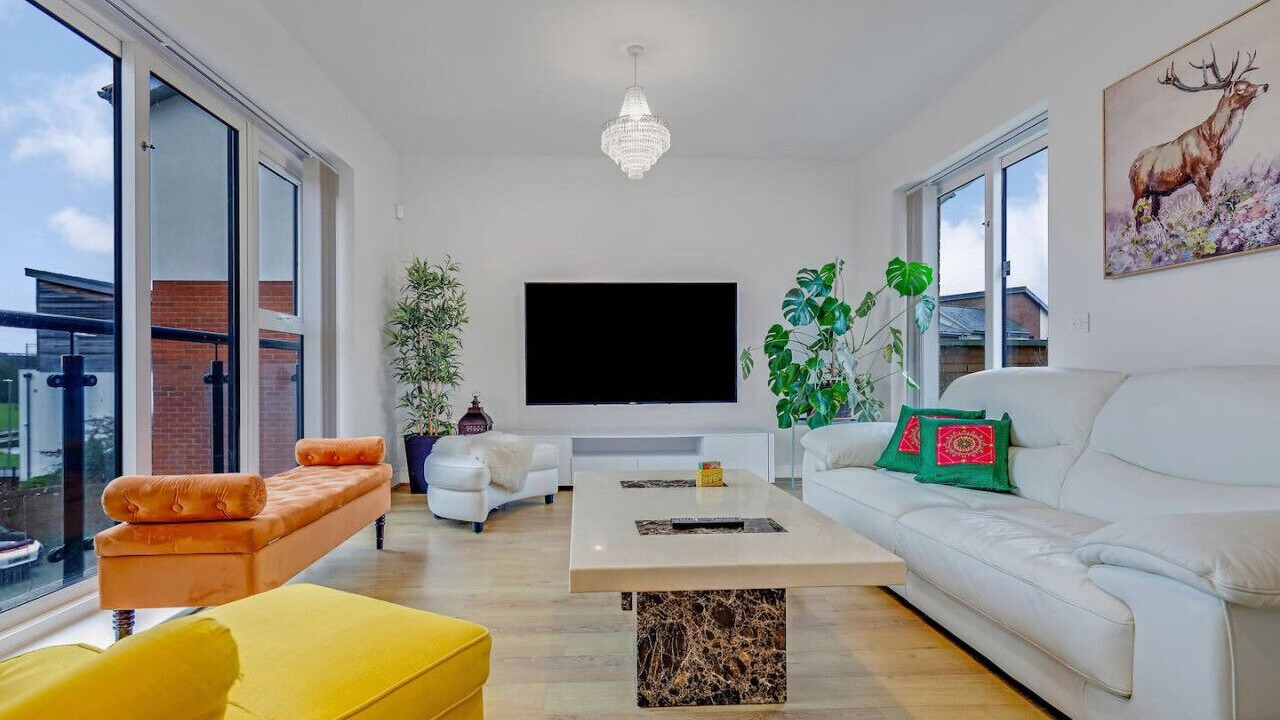 Photo of Livingroom in Bletchley