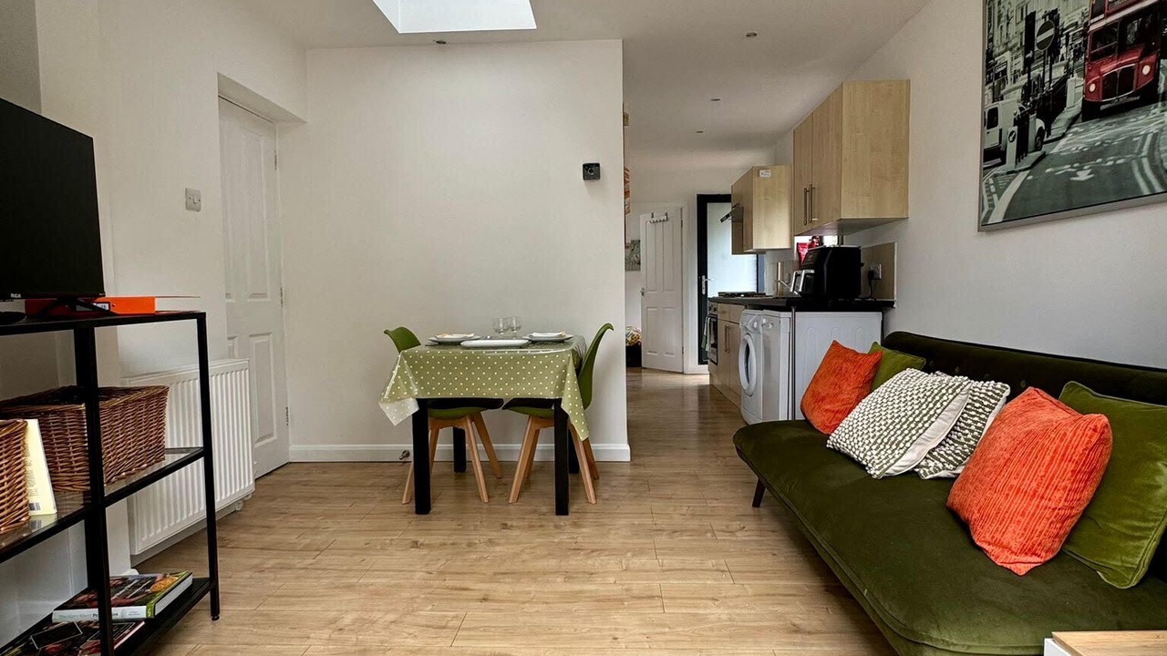 Photo of Livingroom in Wooburn Moor