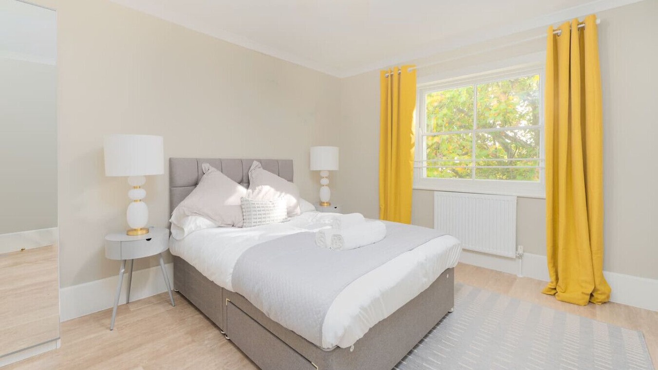 Photo of Bedroom in Bayswater