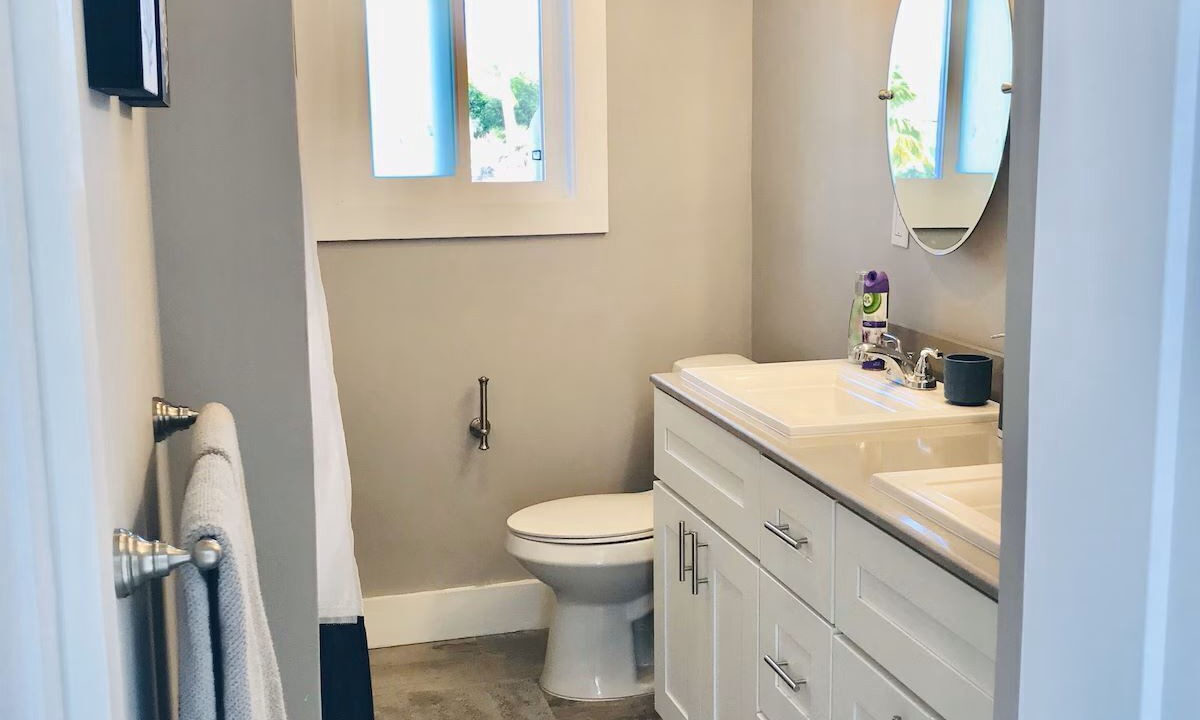 Photo of Bathroom in Savannah Sound