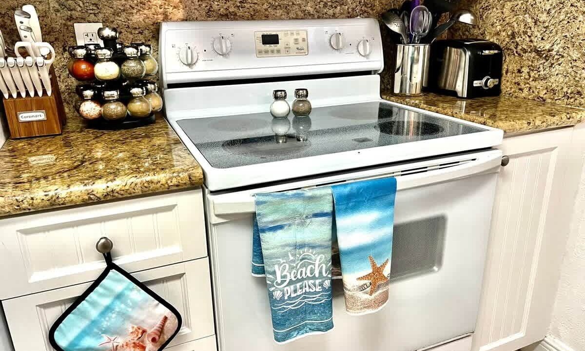 Photo of Kitchen in Bailey Town
