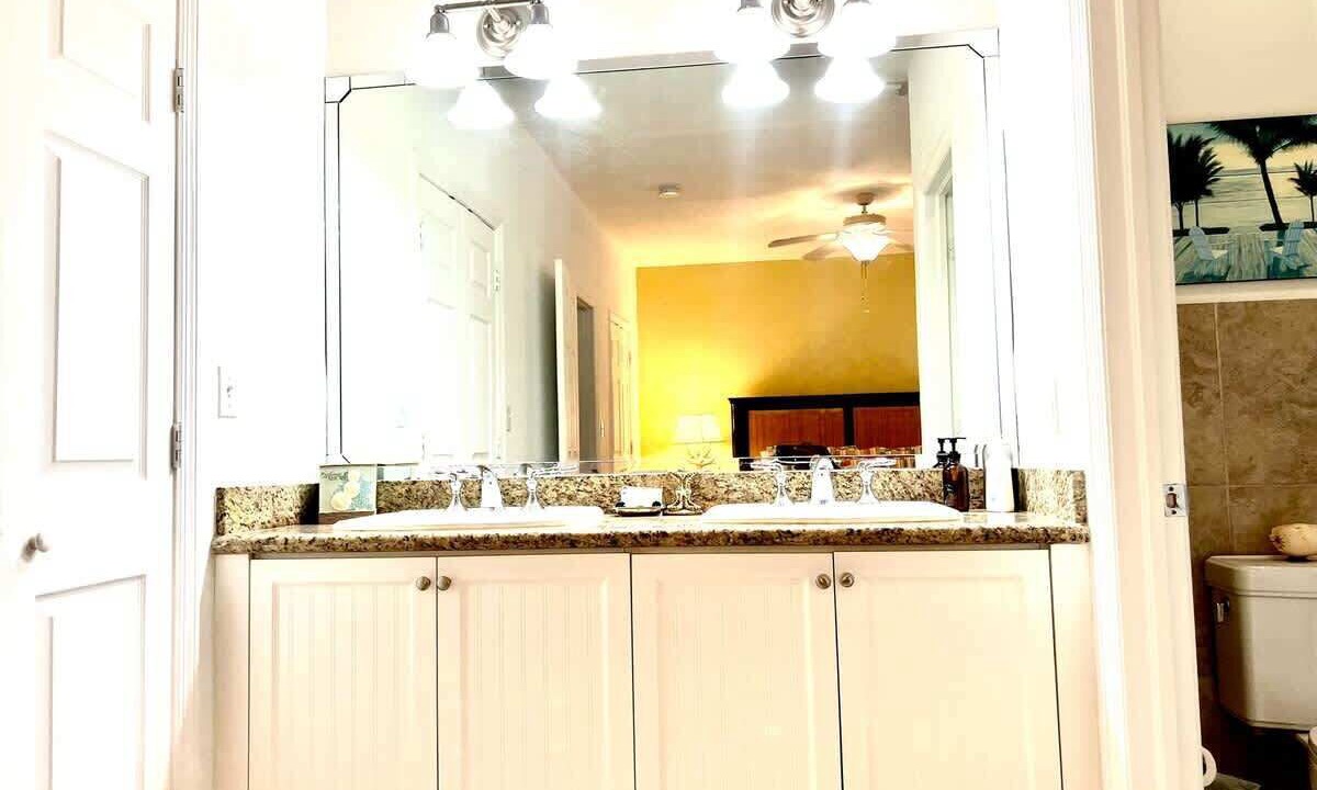 Photo of Bathroom in Bailey Town