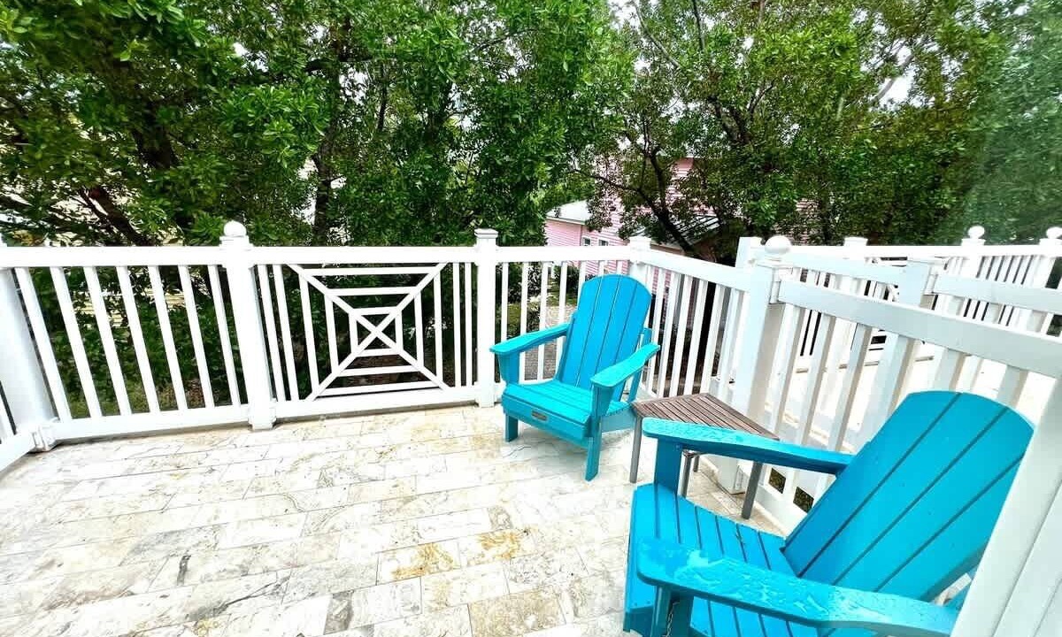 Photo of Patio Balcony in Bailey Town