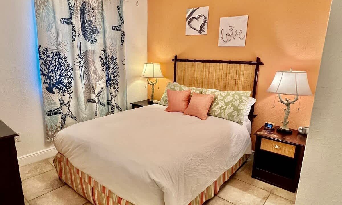 Photo of Bedroom in Bailey Town