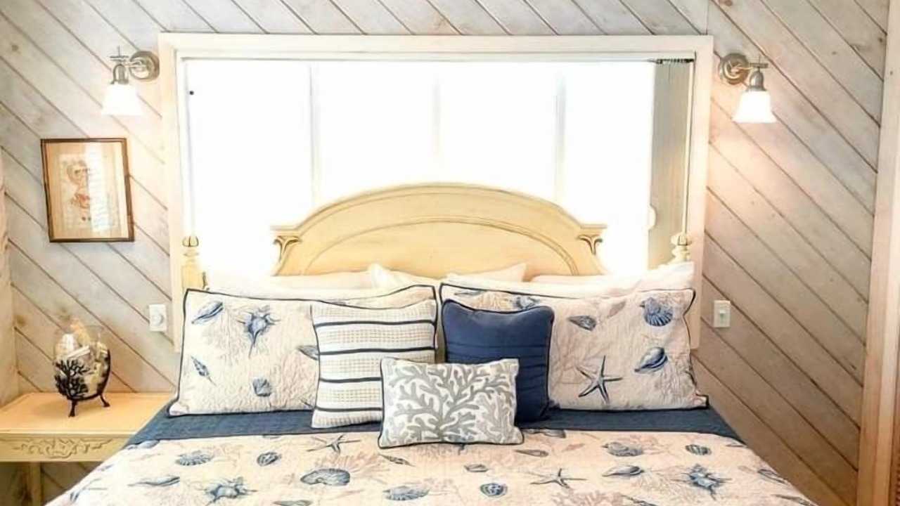 Photo of Bedroom in Staniel Cay