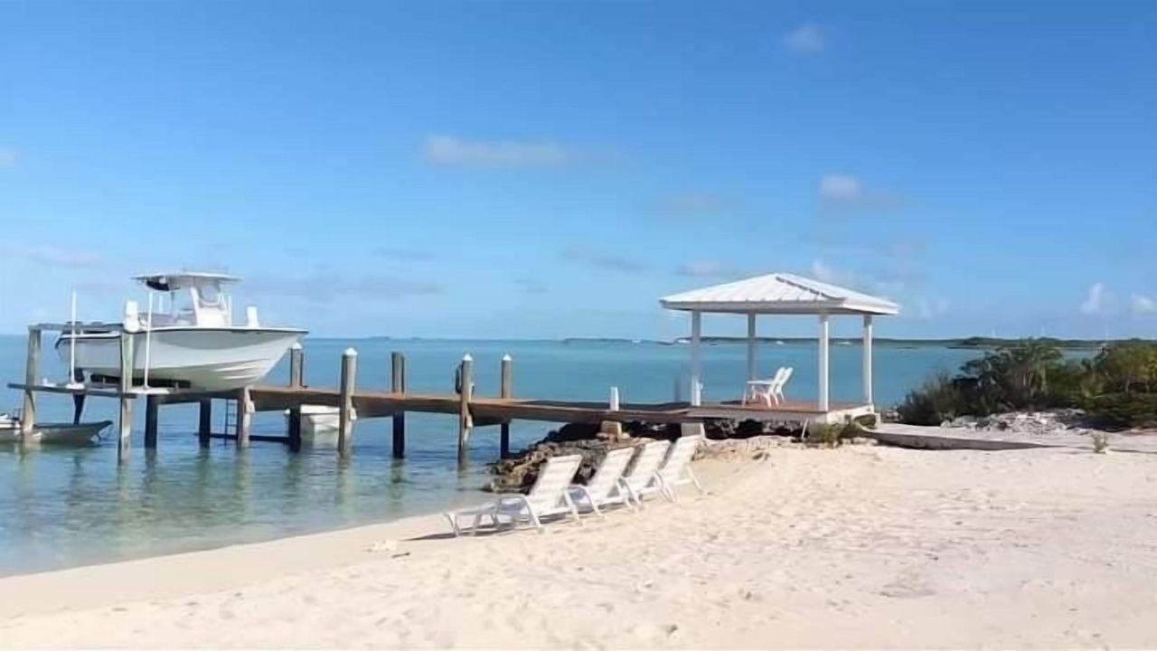 Photo of Others in Staniel Cay