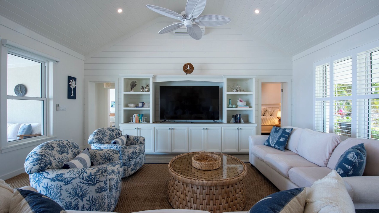 Photo of Bedroom in Governor's Harbour