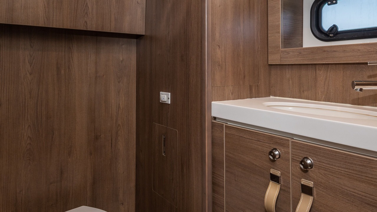 Photo of Bathroom in Staniel Cay