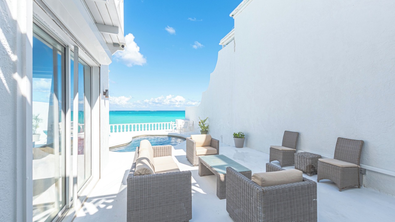 Photo of Patio Balcony in Nassau