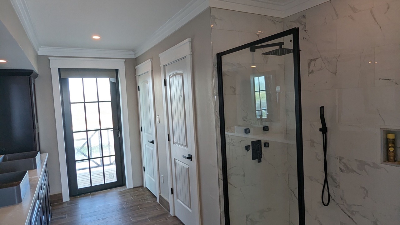 Photo of Bathroom in Rokers Point
