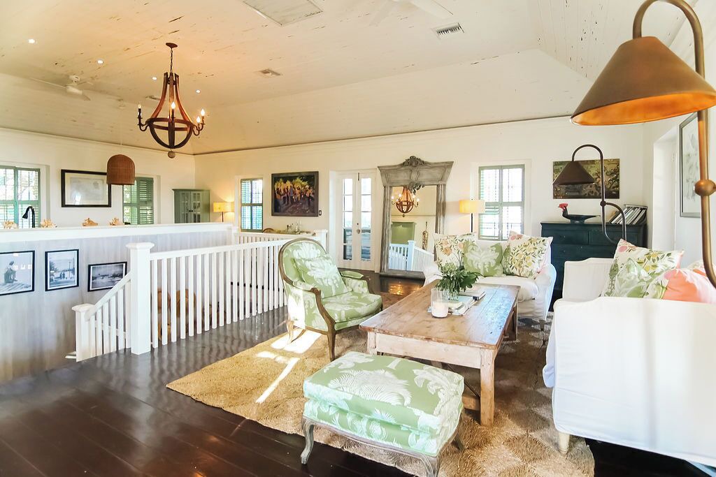 Photo of Livingroom in Dunmore Town