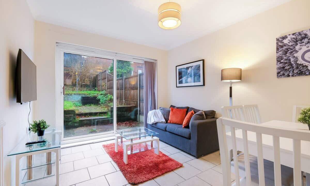 Photo of Livingroom in High Wycombe