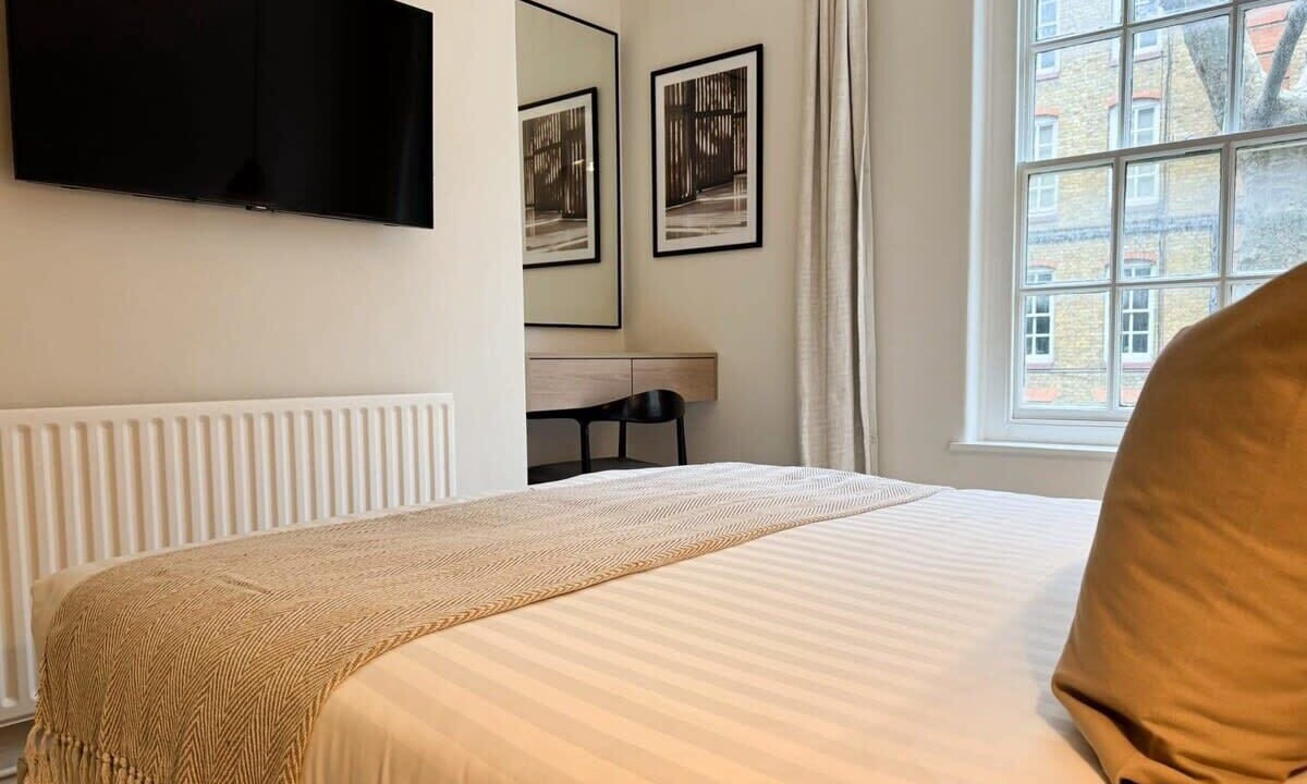Photo of Bedroom in Farringdon