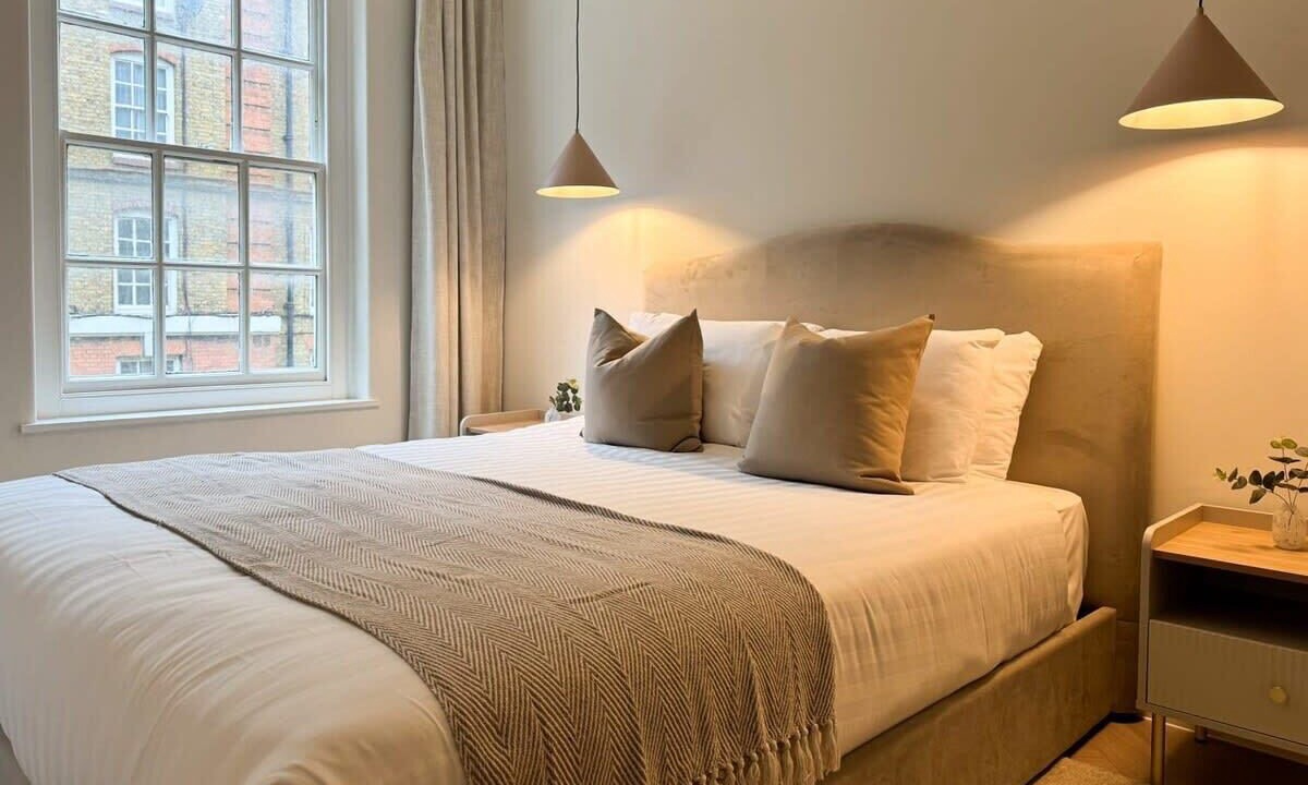Photo of Bedroom in Farringdon