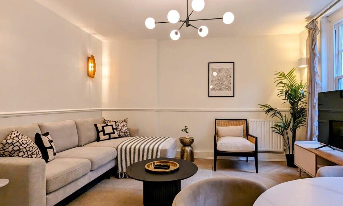 Photo of Livingroom in Farringdon