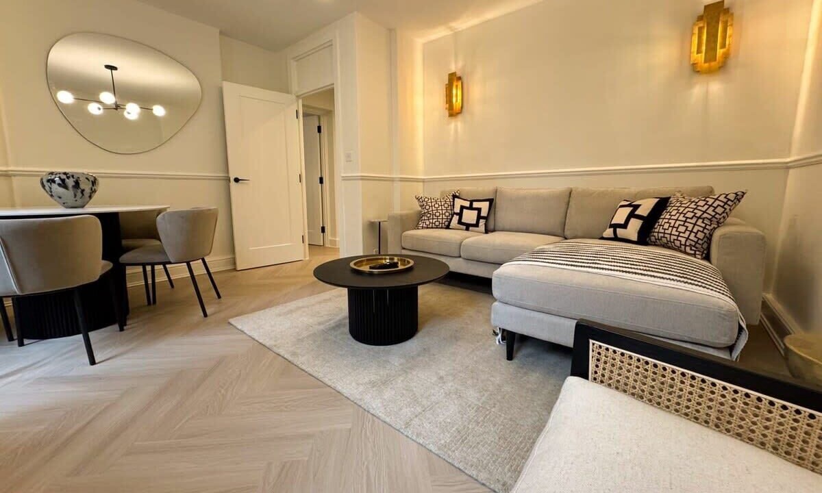Photo of Livingroom in Farringdon