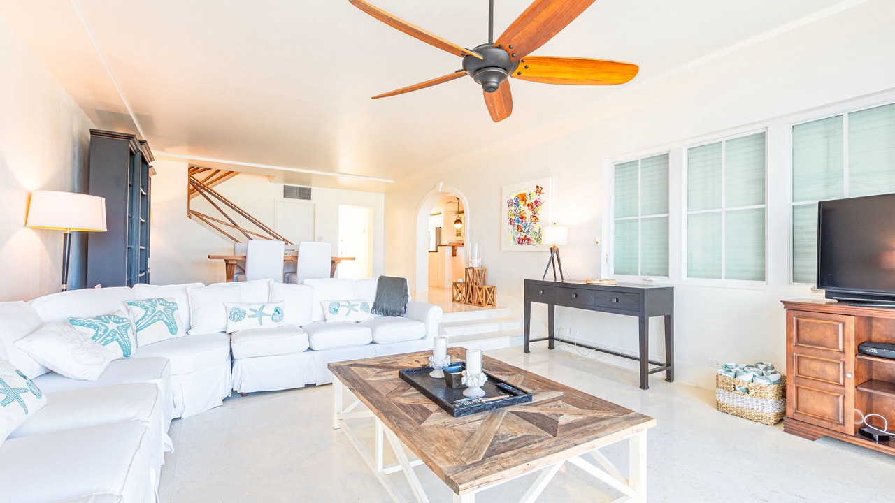 Photo of Livingroom in Nassau