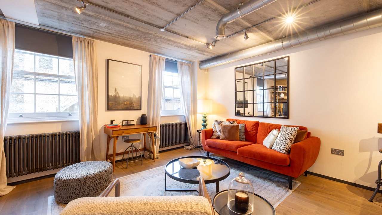 Photo of Livingroom in Cathedrals