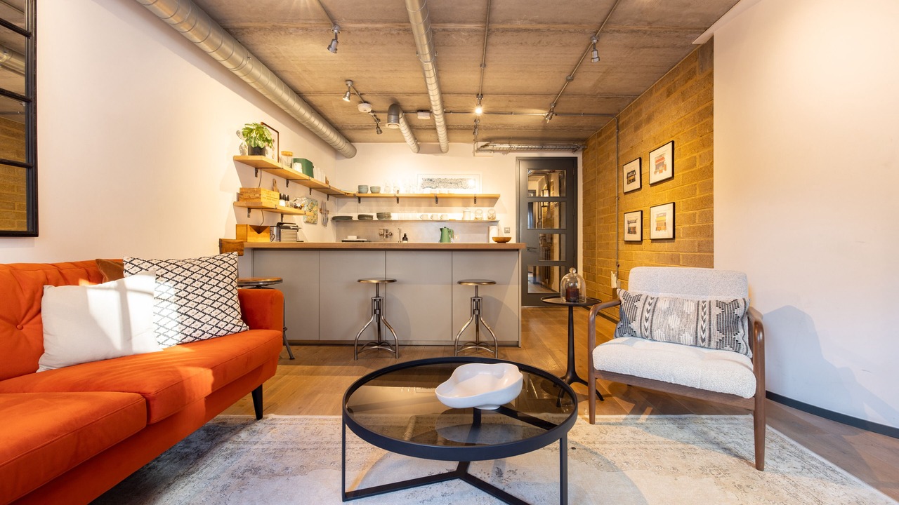 Photo of Livingroom in Cathedrals