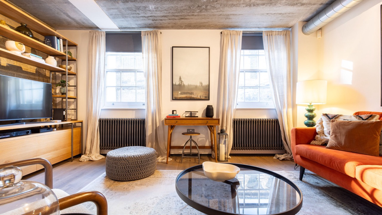 Photo of Livingroom in Cathedrals