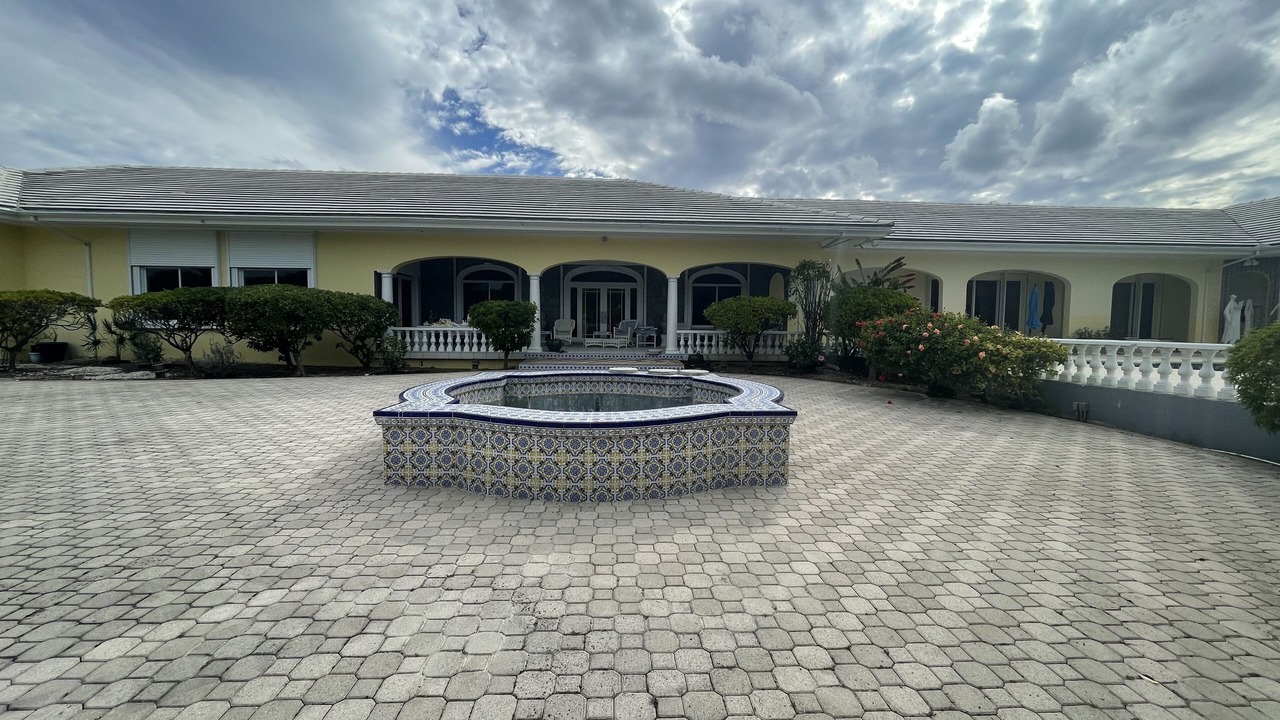 Photo of Outdoor in Bahamas Terrace
