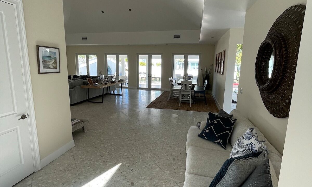 Photo of Livingroom in North Bimini