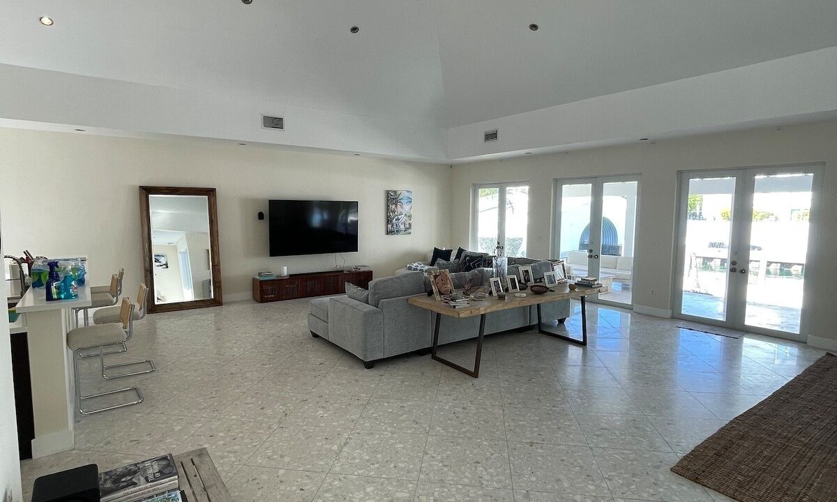 Photo of Livingroom in North Bimini