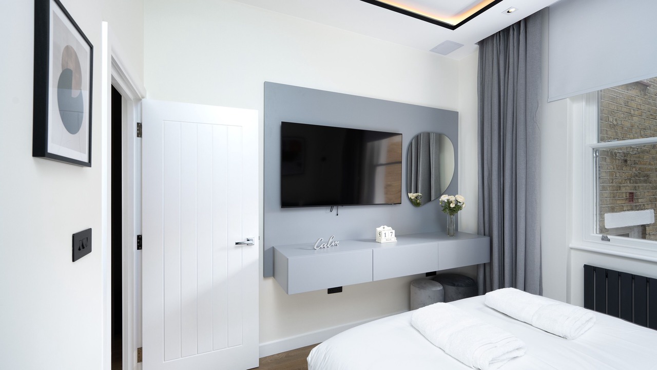 Photo of Bedroom in Earl's Court