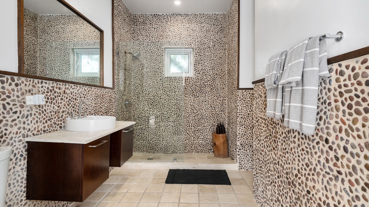Photo of Bathroom in Nassau