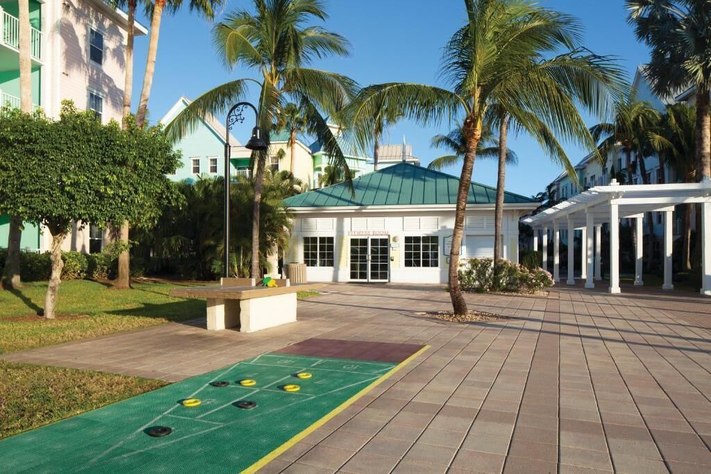 Photo of Others in Paradise Island