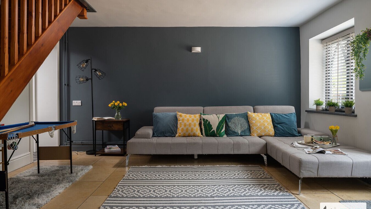 Photo of Livingroom in Alton