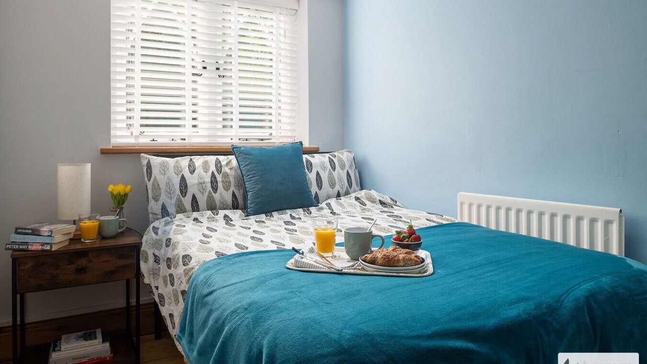 Photo of Bedroom in Alton