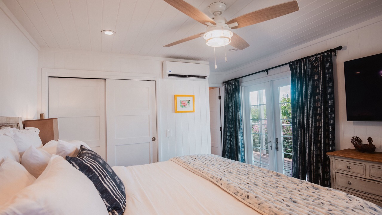 Photo of Bedroom in Hope Town