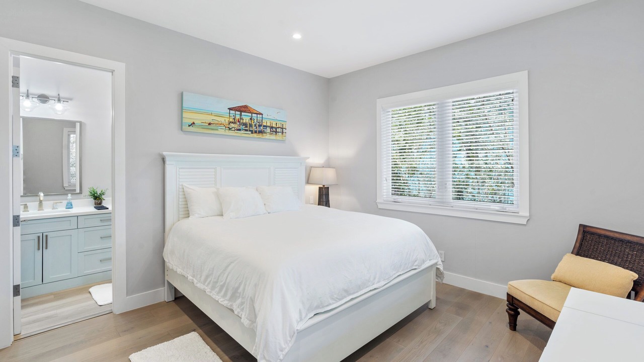 Photo of Bedroom in Staniel Cay